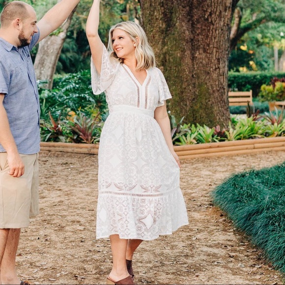 White lace dress - Picture 2 of 2